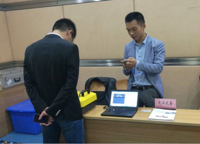 090716962.jpg 090716962.jpg